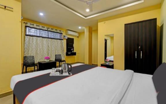 H K Residency Near Kalakshetra Hotel Guwahati Bagian luar foto