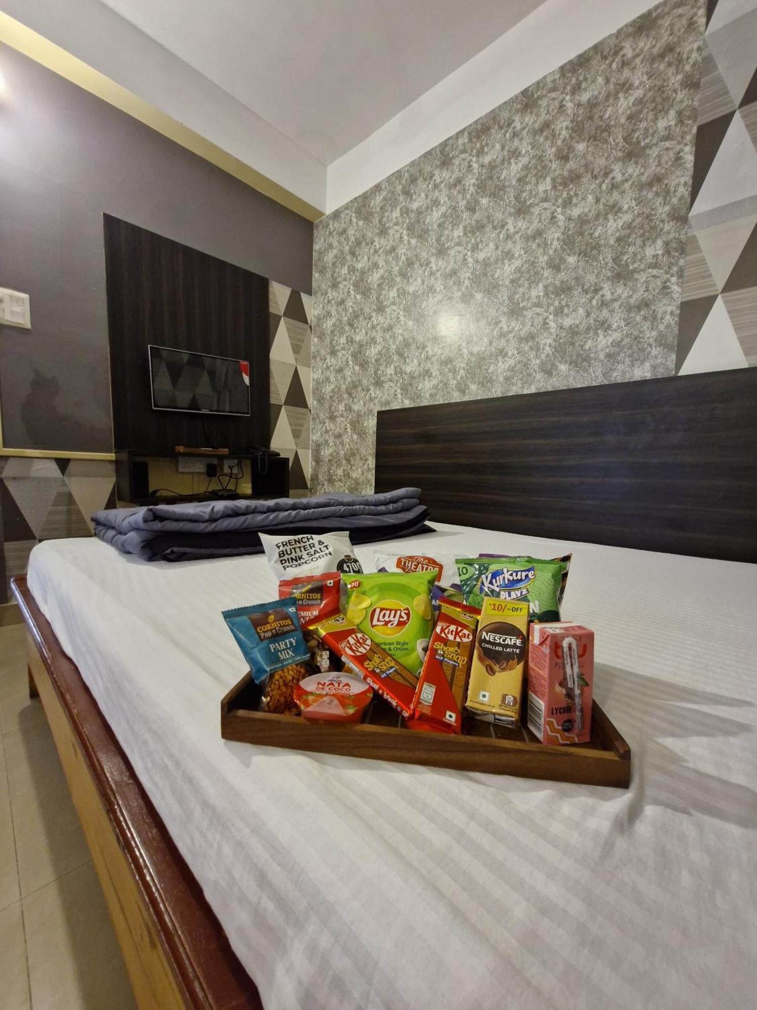 H K Residency Near Kalakshetra Hotel Guwahati Bagian luar foto